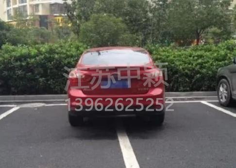 車停在車位也被貼處罰單子？交通警察：這三種停車方式也算違規(guī)！