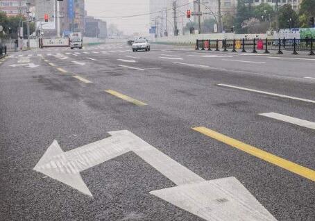 江蘇蘇州道路劃線如何翻新比較好呢？