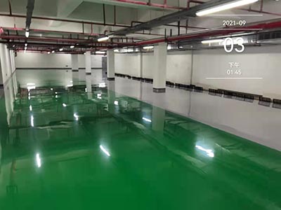 蘇州環(huán)氧地坪廠家：環(huán)氧地坪漆干燥后為何會泛白發(fā)白？