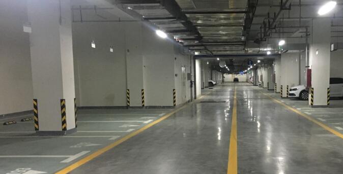 南京車位劃線解讀，地下車庫道路中線要用什么不同顏色？