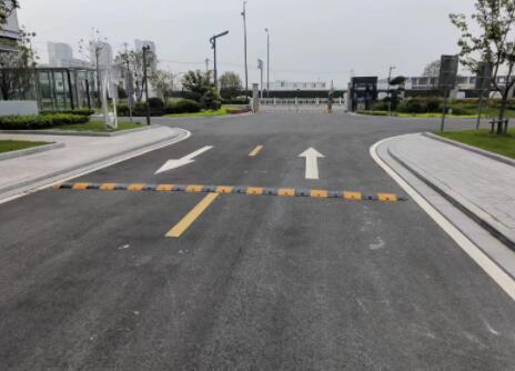 江蘇中穎，專業(yè)市道路劃線施工，打造安全暢通的城市道路