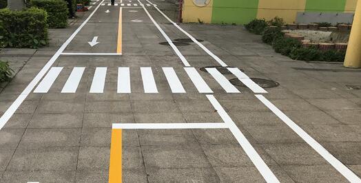 無錫醫(yī)院道路劃線找誰？江蘇中穎道路劃線口碑好