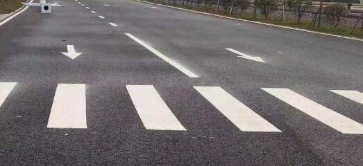 合肥廠區(qū)路面劃線成本揭秘，合肥市場的價(jià)格范圍與選擇建議